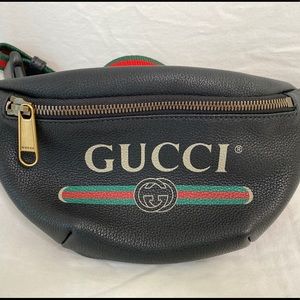 Small Gucci Belt Bag (Like New)